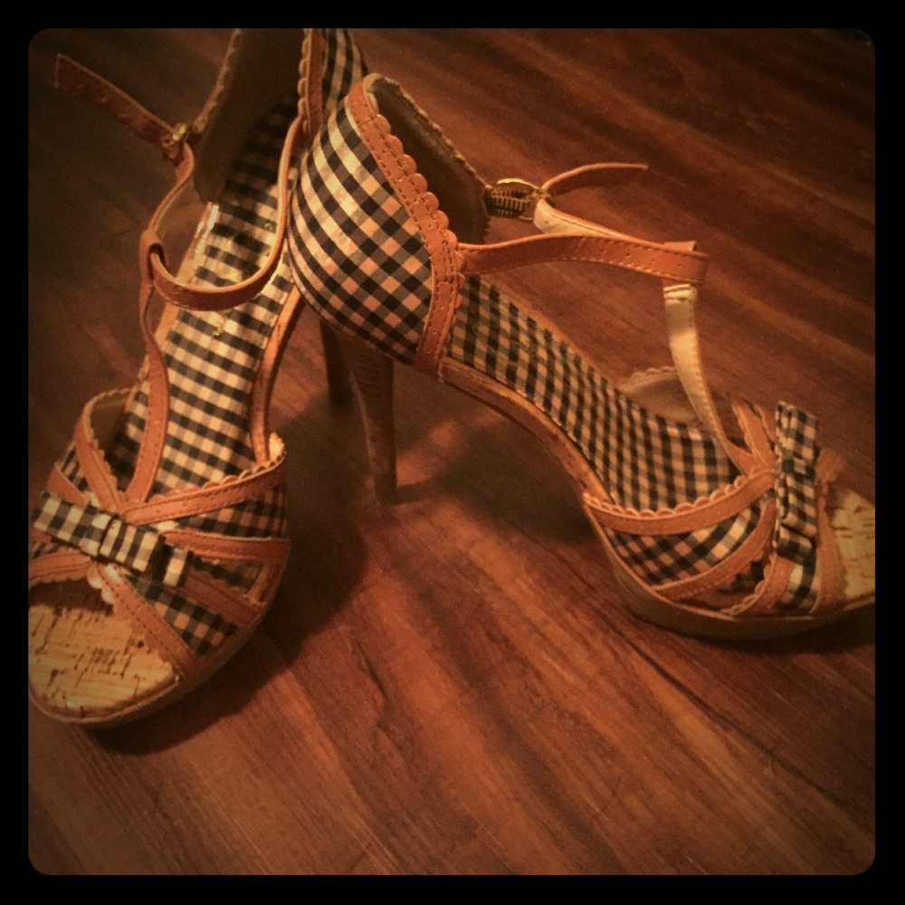 Jessica Simpson Cork High Heels (7.5)